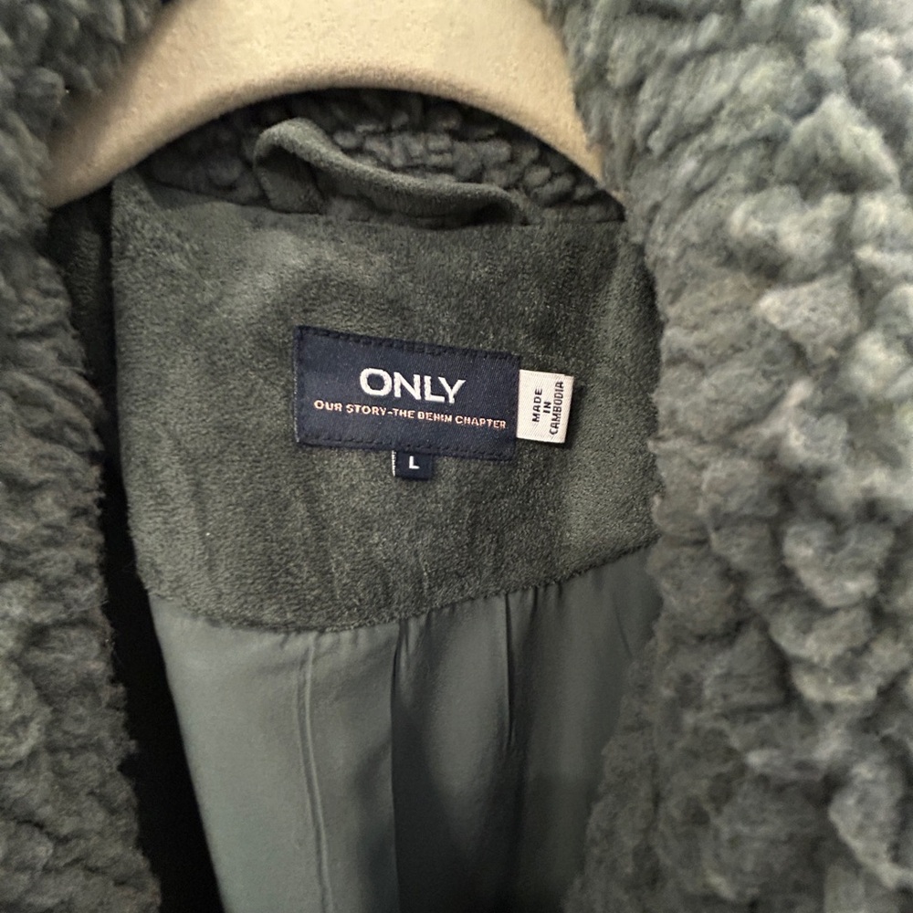 Only Teddy Fur coat - Picture 2 of 3